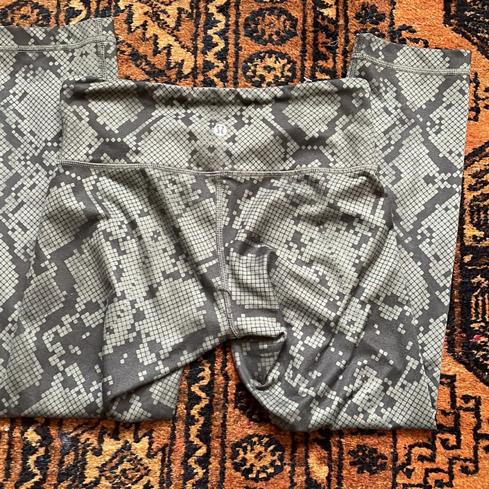 Lululemon Wunder Under Ziggy Snake Print Leggings - image 5